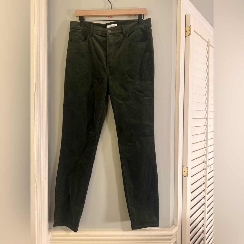 LOFT Olive Green Corduroy Skinny Pants Women’s Size 8 / 29 Stretch Fall Winter